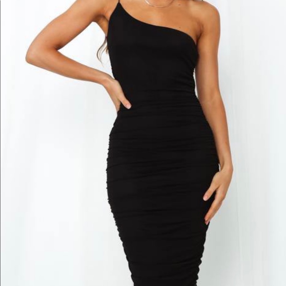 One shoulder rushed mini black dress